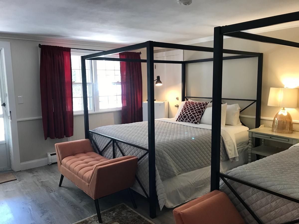 Starlight Motel 4*